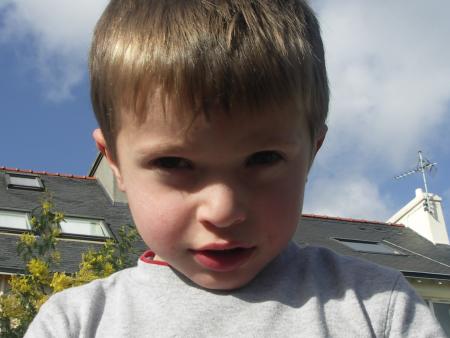 eliott mon piti piti démon de frere ..
